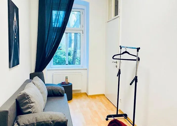 Comfy Private In 3br Shared Near Waehringer Park Apartment Vienna